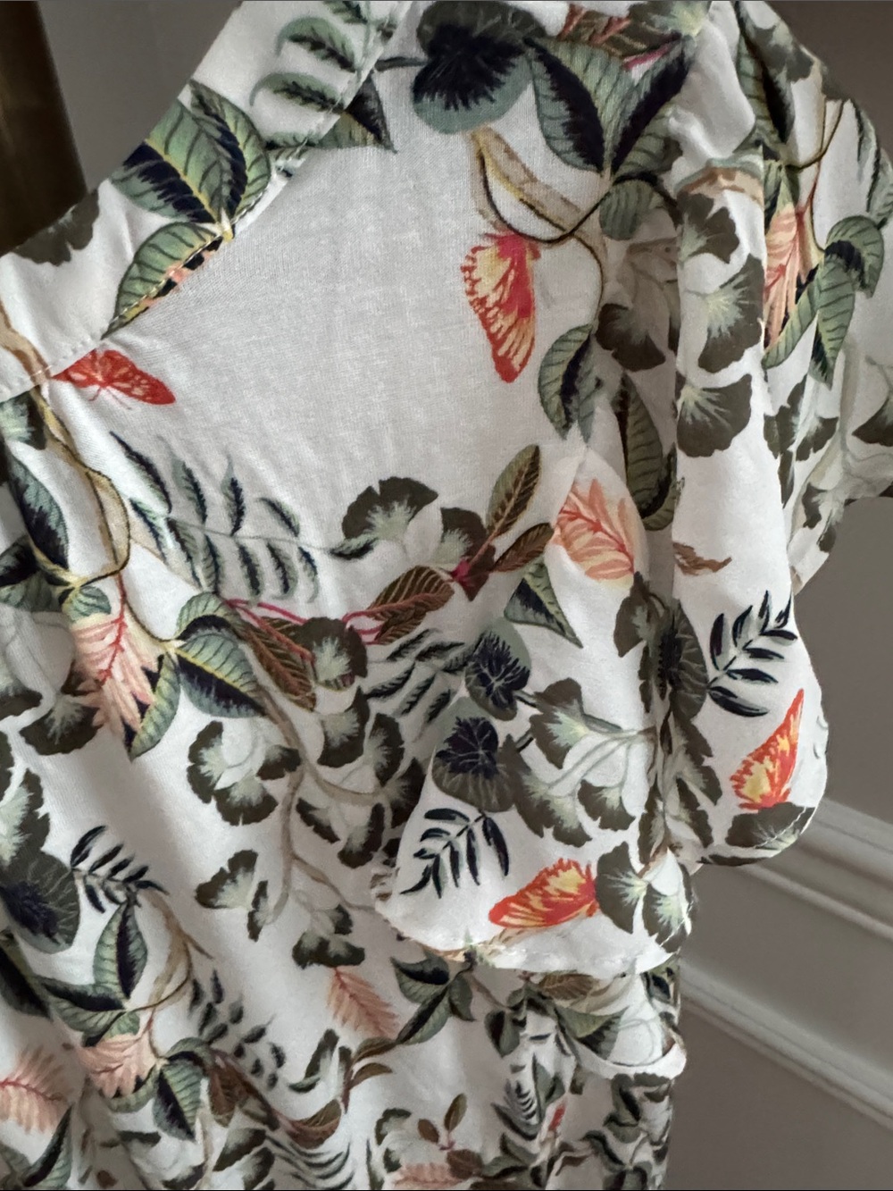 LOFT White Floral V-Neck Ruffle Sleeve Top - Picture 4 of 4